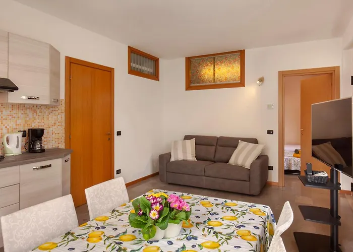 Apartament Aurorachiara 60 *
